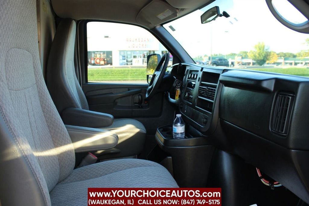 2014 Chevrolet Express Commercial Cutaway 3500 Van 159" - 22139023 - 24