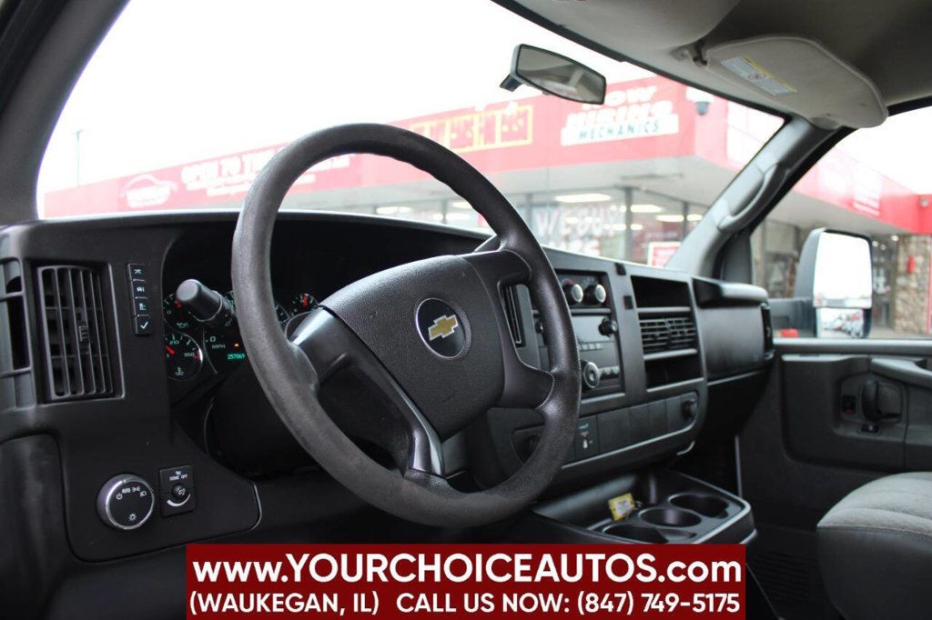 2014 Chevrolet Express Commercial Cutaway 3500 Van 159" - 22697389 - 10