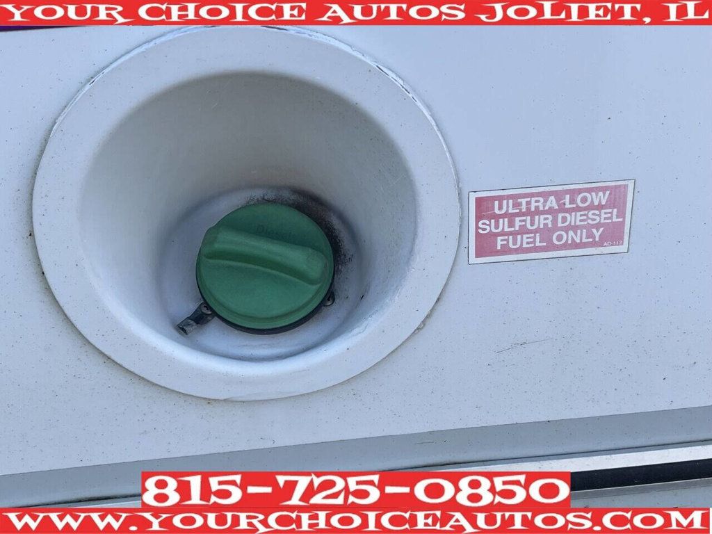 2014 Chevrolet Express Commercial Cutaway 4500 Van 177" Diesel - 22936436 - 16