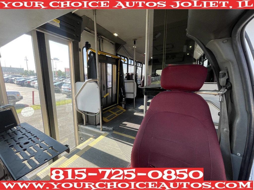 2014 Chevrolet Express Commercial Cutaway 4500 Van 177" Diesel - 22936436 - 19
