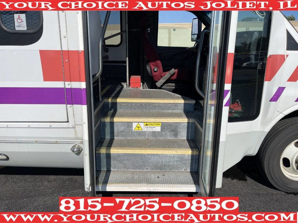 2014 Chevrolet Express Commercial Cutaway 4500 Van 177" Diesel - 22936436 - 23