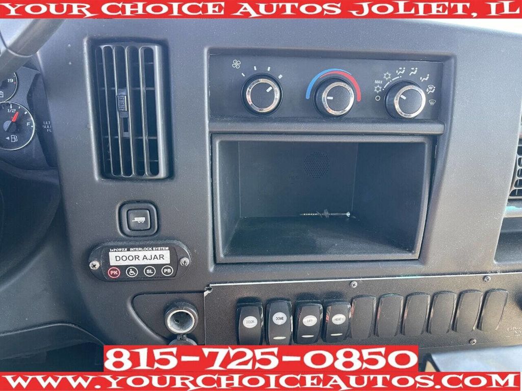 2014 Chevrolet Express Commercial Cutaway 4500 Van 177" Diesel - 22936436 - 34