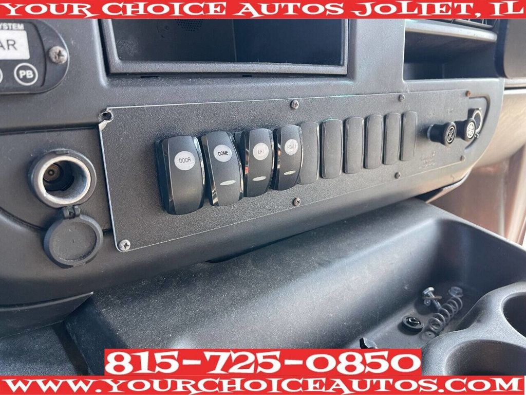 2014 Chevrolet Express Commercial Cutaway 4500 Van 177" Diesel - 22936436 - 35