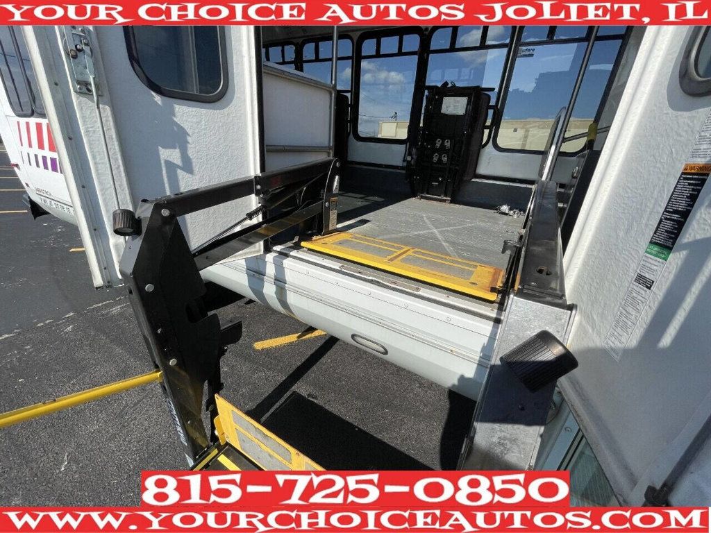 2014 Chevrolet Express Commercial Cutaway 4500 Van 177" Diesel - 22936436 - 3