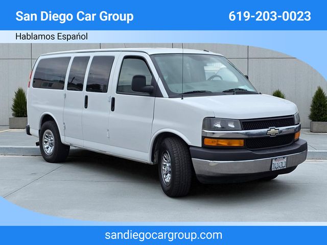 2014 Chevrolet Express Passenger RWD 1500 135" LT - 22906039 - 0