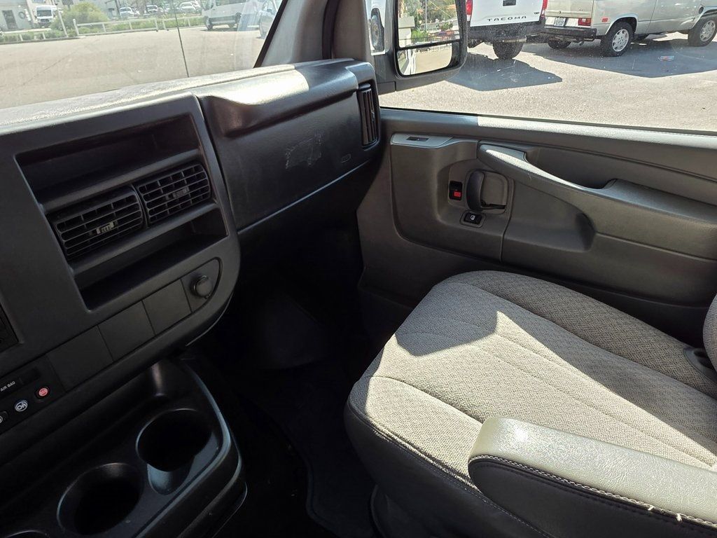 2014 Chevrolet Express Passenger RWD 1500 135" LT - 22906039 - 18