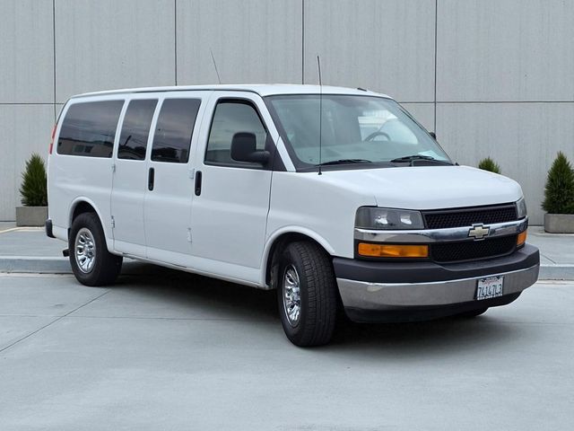 2014 Chevrolet Express Passenger RWD 1500 135" LT - 22906039 - 1