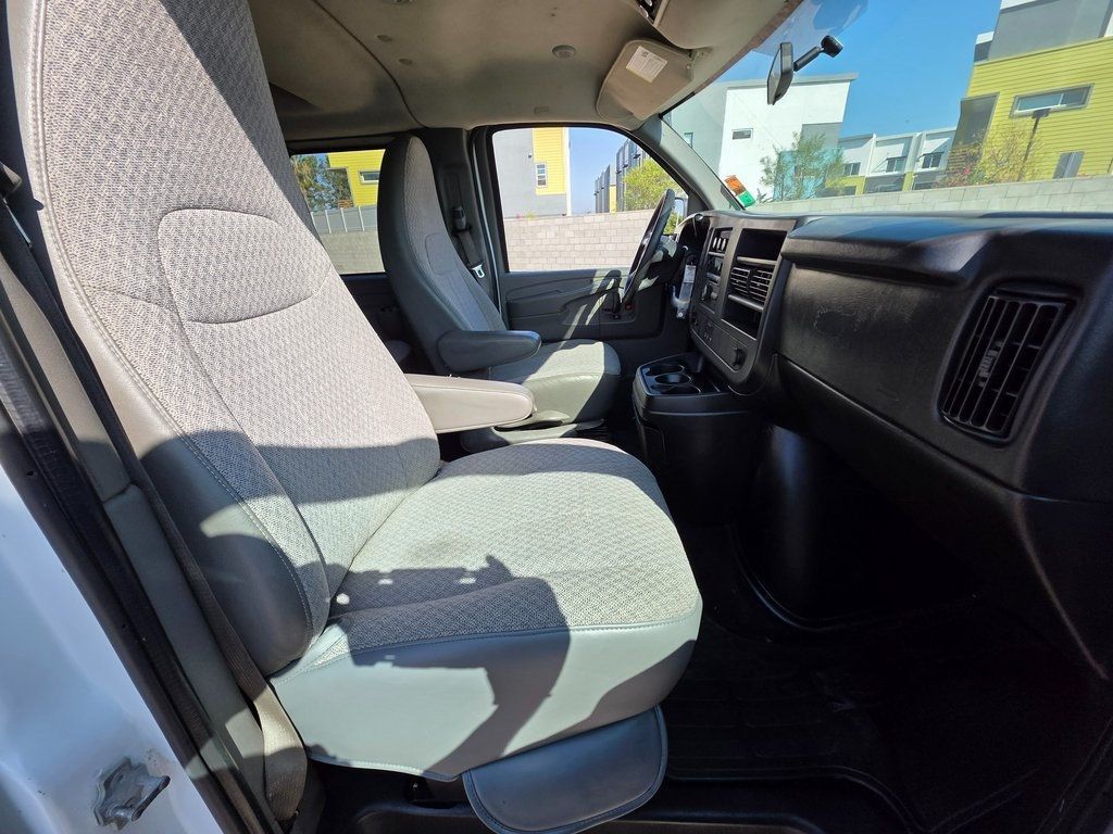 2014 Chevrolet Express Passenger RWD 1500 135" LT - 22906039 - 8