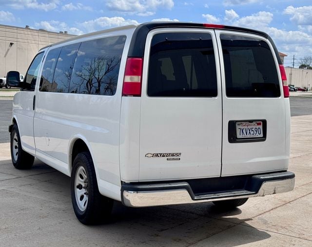 2014 Chevrolet Express Passenger RWD 1500 135" LT - 23033158 - 3