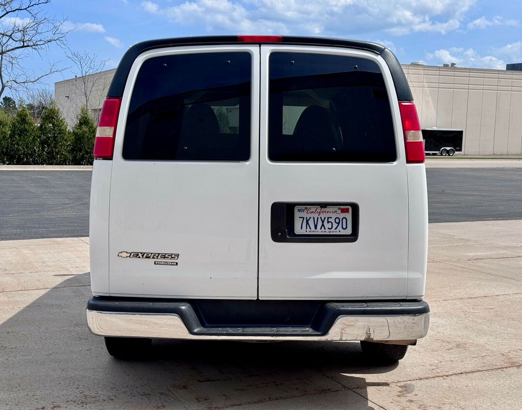 2014 Chevrolet Express Passenger RWD 1500 135" LT - 23016734 - 4