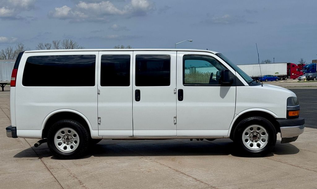 2014 Chevrolet Express Passenger RWD 1500 135" LT - 23016734 - 6