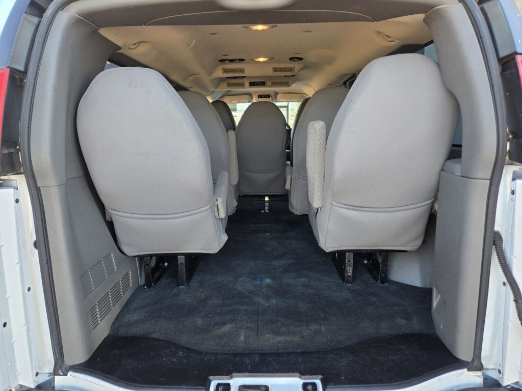 2014 Chevrolet Express Passenger RWD 2500 135" LT - 22894377 - 9