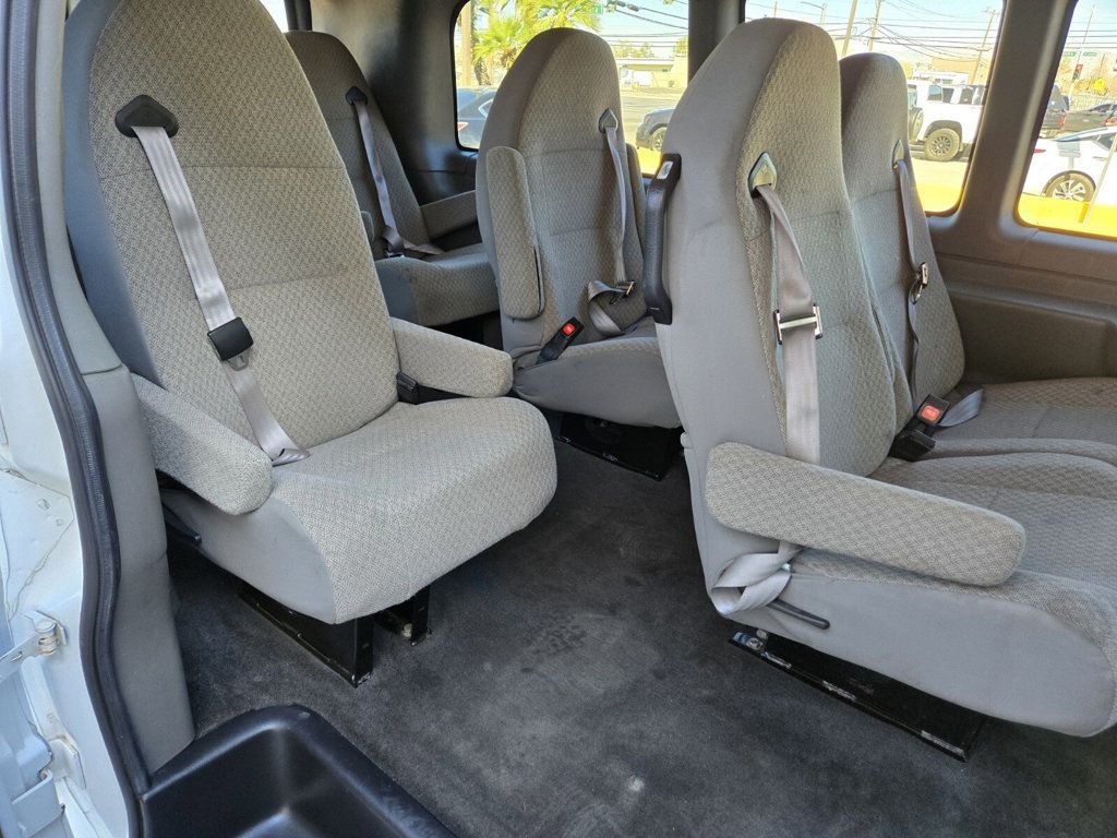 2014 Chevrolet Express Passenger RWD 2500 135" LT - 22894377 - 10