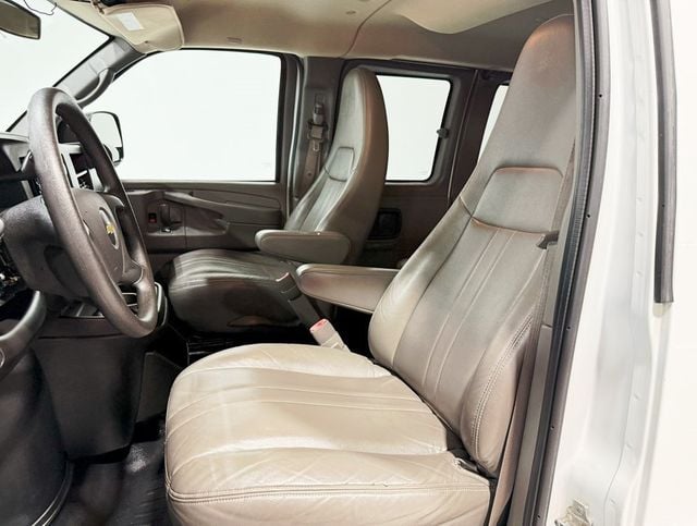 2014 Chevrolet Express Passenger RWD 3500 155" LS w/1LS - 22899717 - 16