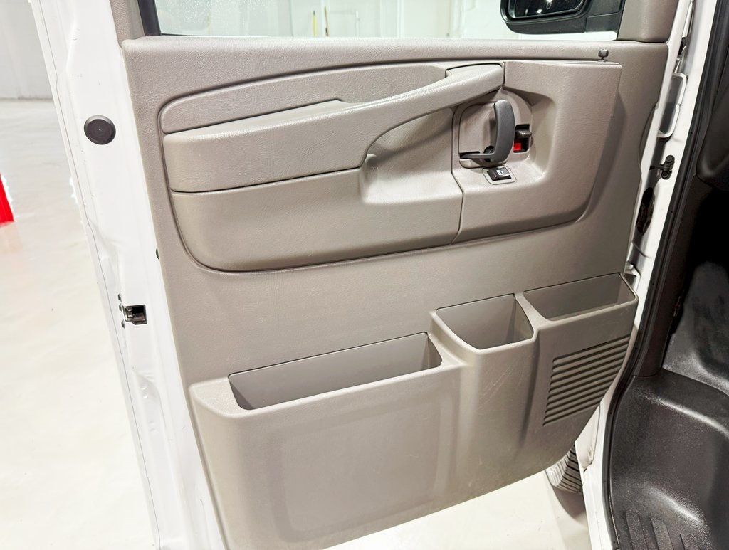 2014 Chevrolet Express Passenger RWD 3500 155" LS w/1LS - 22899717 - 18