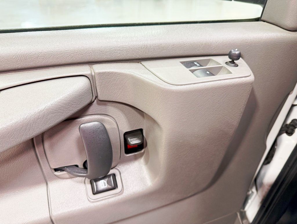 2014 Chevrolet Express Passenger RWD 3500 155" LS w/1LS - 22899717 - 19