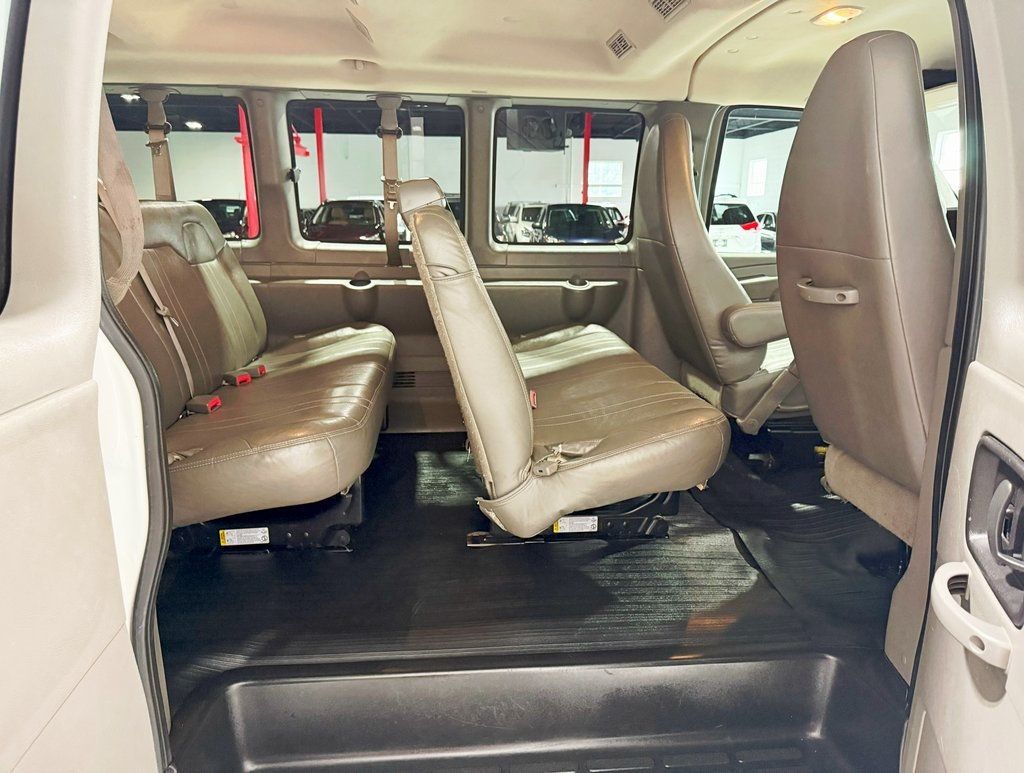 2014 Chevrolet Express Passenger RWD 3500 155" LS w/1LS - 22899717 - 21