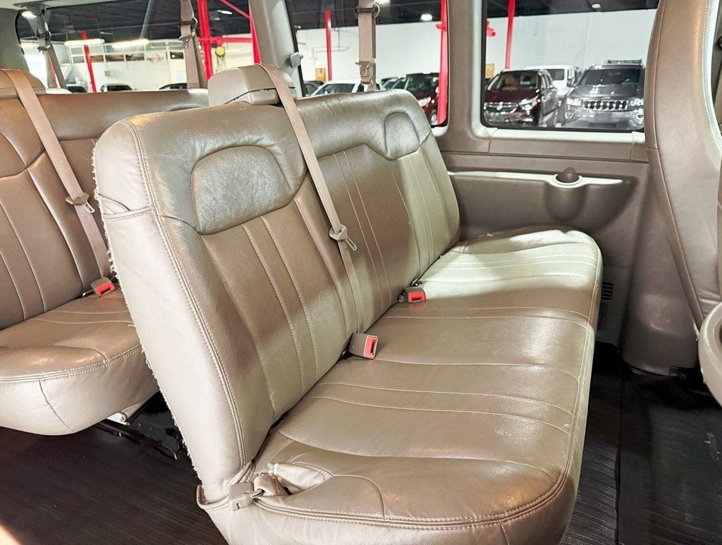 2014 Chevrolet Express Passenger RWD 3500 155" LS w/1LS - 22899717 - 22