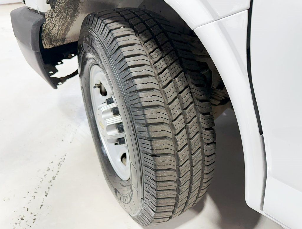 2014 Chevrolet Express Passenger RWD 3500 155" LS w/1LS - 22899717 - 2