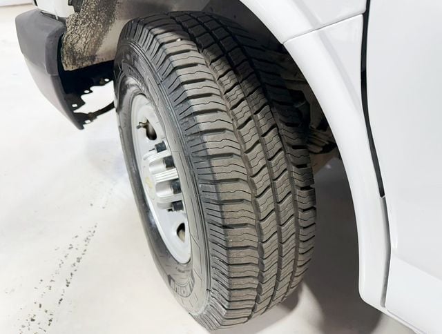 2014 Chevrolet Express Passenger RWD 3500 155" LS w/1LS - 22899717 - 2