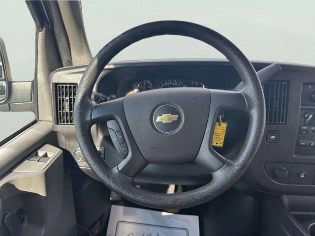 2014 Chevrolet Express Passenger RWD 3500 155" LT w/1LT - 23045963 - 25