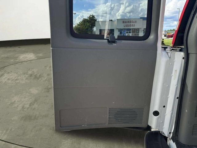 2014 Chevrolet Express Passenger RWD 3500 155" LT w/1LT - 23045963 - 39
