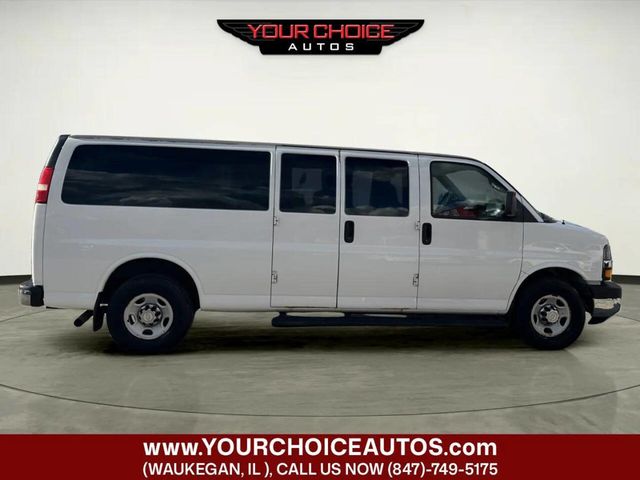 2014 Chevrolet Express Passenger RWD 3500 155" LT w/1LT - 23045963 - 4