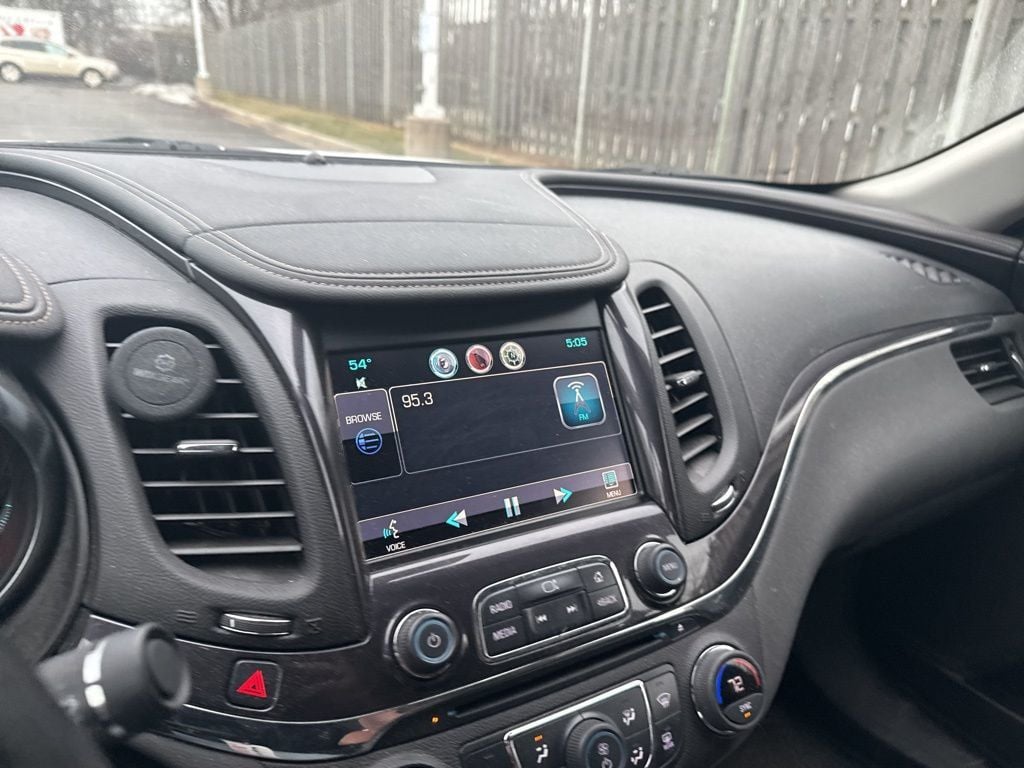 2014 Chevrolet Impala 4dr Sedan LT w/2LT - 22985593 - 17