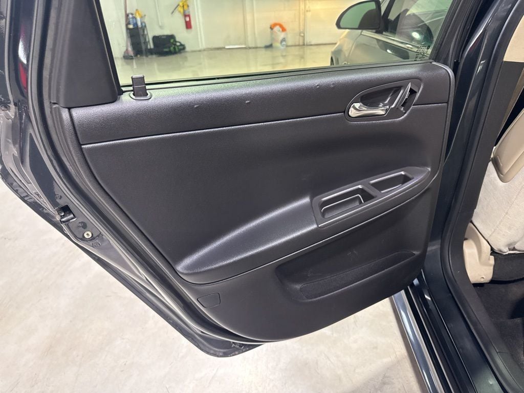 2014 Chevrolet Impala Limited 4dr Sedan LT - 23005410 - 29