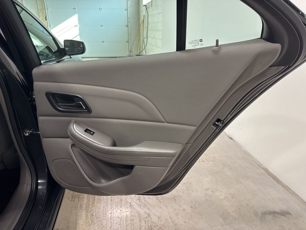 2014 Chevrolet Malibu 4dr Sedan LS w/1LS - 22975488 - 29