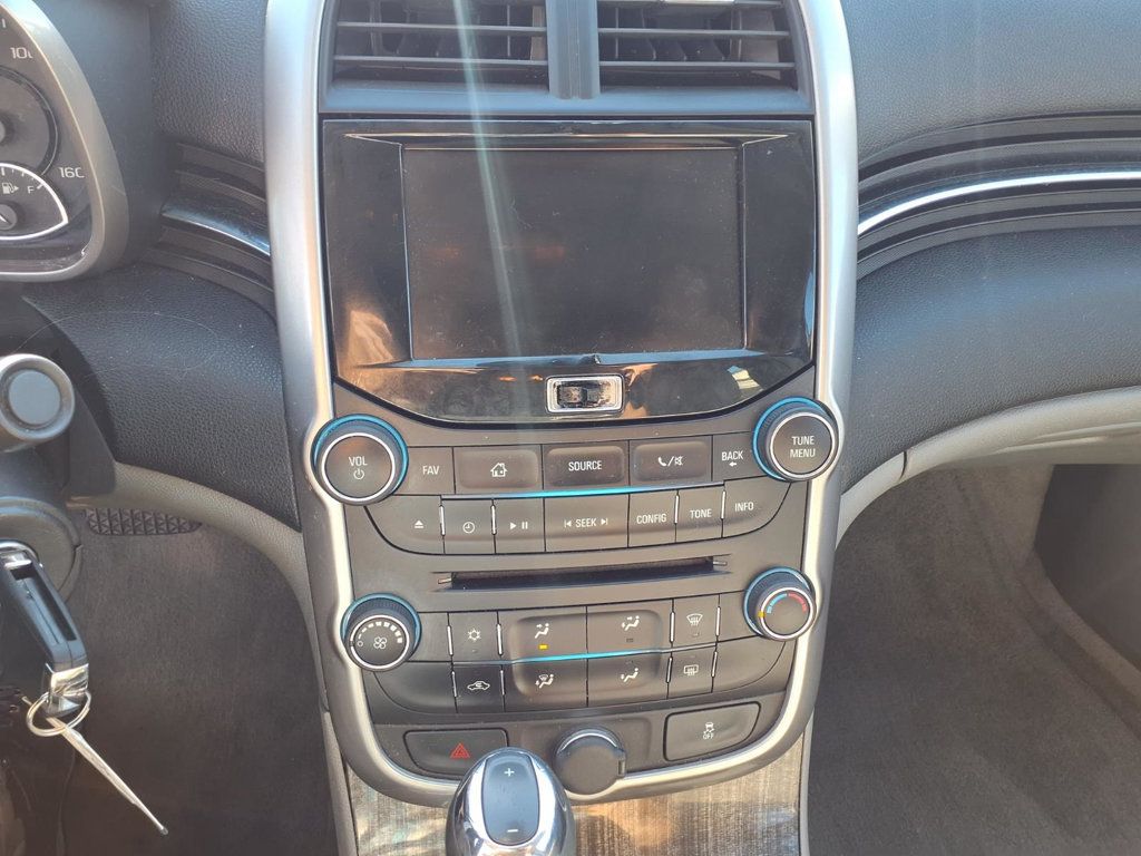 Chevrolet Malibu photo 11