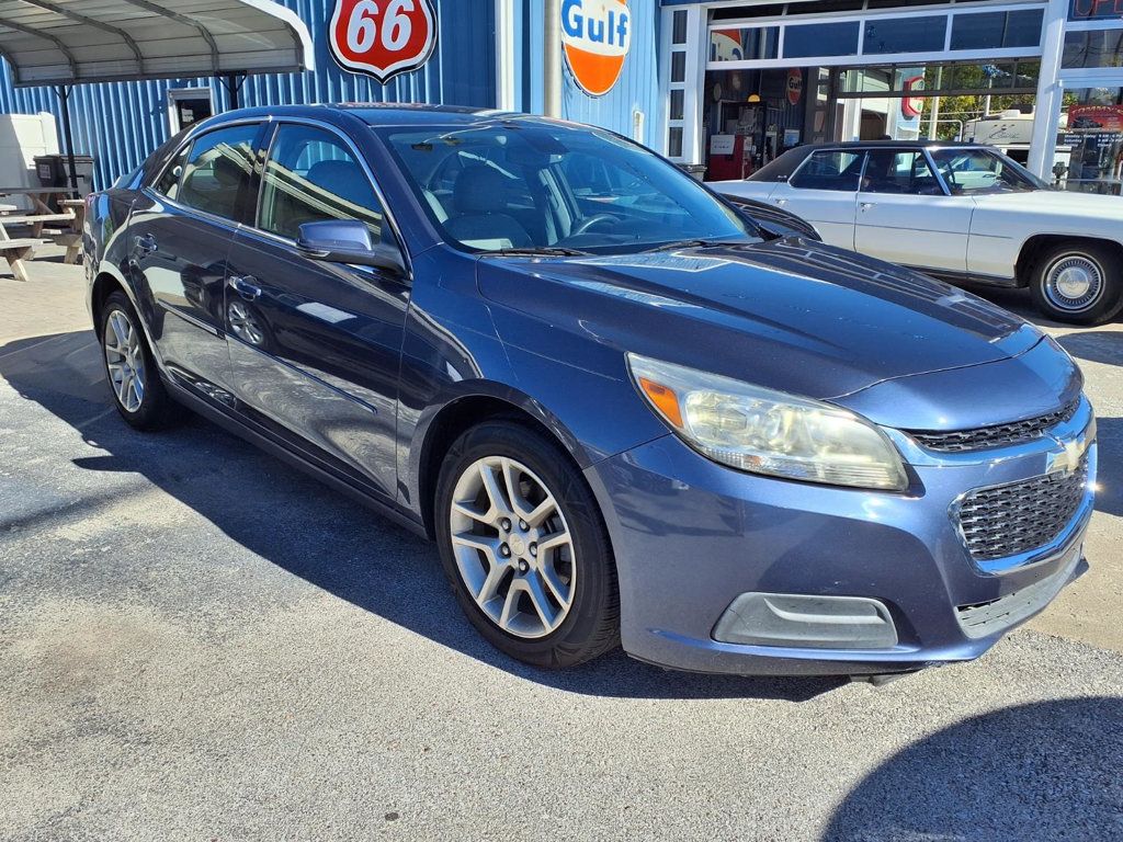 Chevrolet Malibu photo 2