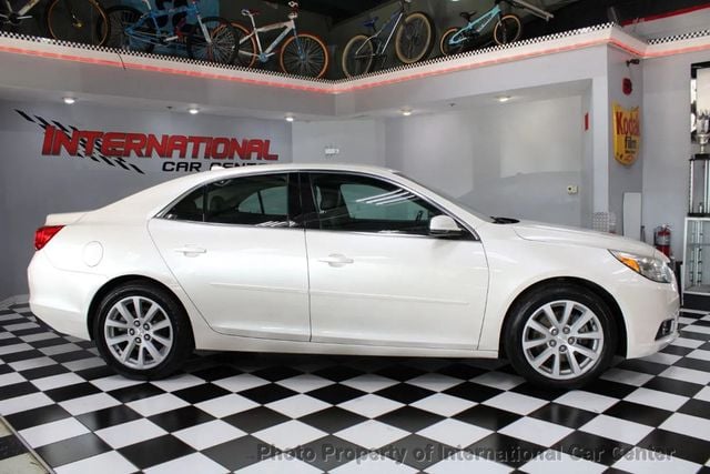 2014 Chevrolet Malibu photo 2