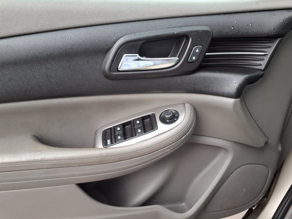 2014 Chevrolet Malibu LS - 22866611 - 14