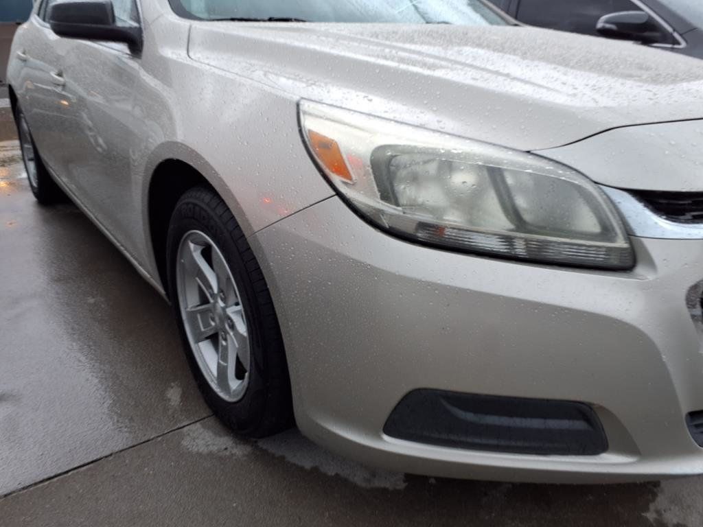 2014 Chevrolet Malibu LS - 22866611 - 19