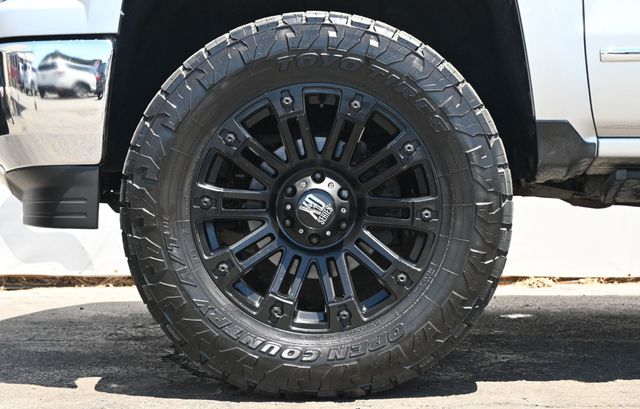 2014 Chevrolet Silverado 1500 4x4 Crew Cab Z71 LTZ Plus Package - 23059347 - 8