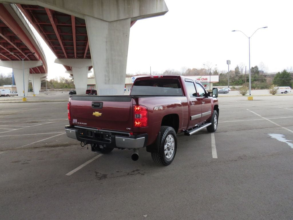 2014 Chevrolet Silverado 2500HD 4WD Crew Cab 153.7" LTZ - 22694684 - 5