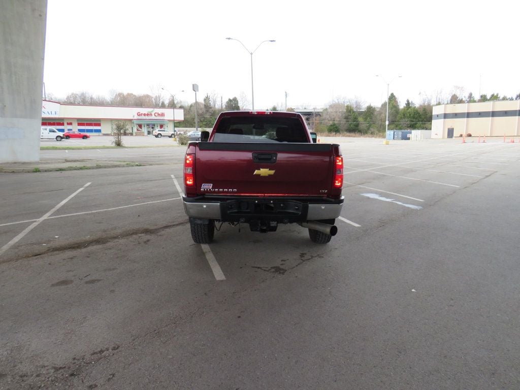 2014 Chevrolet Silverado 2500HD 4WD Crew Cab 153.7" LTZ - 22694684 - 6