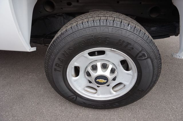 2014 Chevrolet Silverado 2500HD WORK TRUCK, UTILITY BED, HYDRAULIC LIFT, CLOTH SEATS - 23055031 - 12