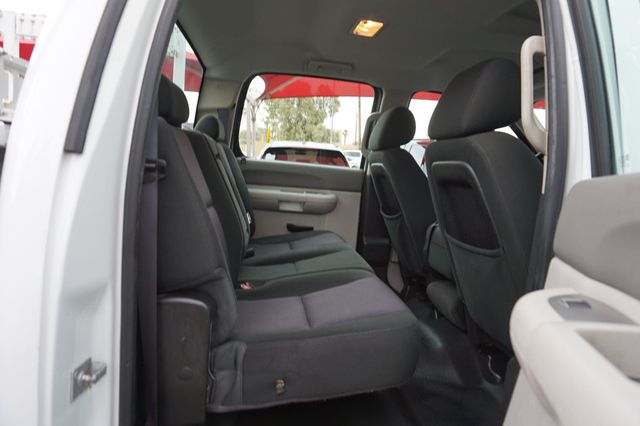 2014 Chevrolet Silverado 2500HD WORK TRUCK, UTILITY BED, HYDRAULIC LIFT, CLOTH SEATS - 23055031 - 18