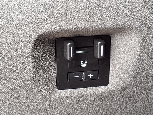 2014 Chevrolet Silverado 3500HD 2WD Reg Cab 133.7" Work Truck - 22910382 - 33