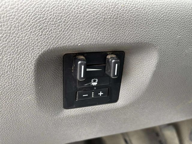 2014 Chevrolet Silverado 3500HD 2WD Reg Cab 133.7" Work Truck - 23006795 - 21