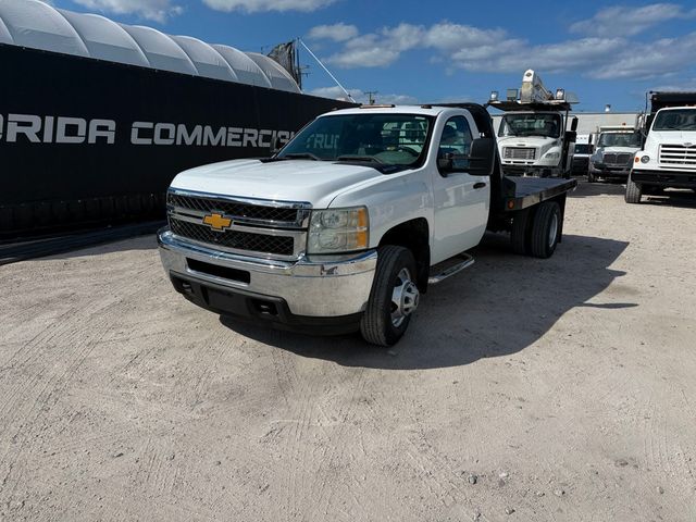 2014 Chevrolet Silverado 3500HD Gooseneck Flatbed 2WD Reg Cab 133.7 - 23016535 - 0