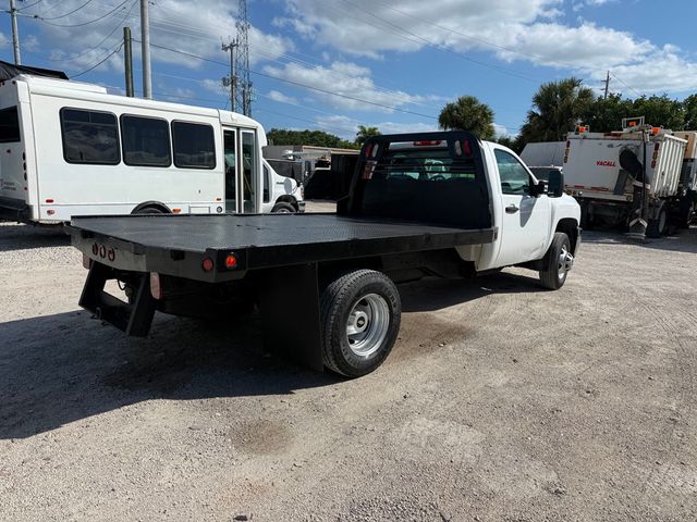 2014 Chevrolet Silverado 3500HD Gooseneck Flatbed 2WD Reg Cab 133.7 - 23016535 - 4
