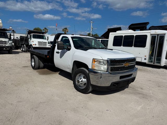 2014 Chevrolet Silverado 3500HD Gooseneck Flatbed 2WD Reg Cab 133.7 - 23016535 - 5