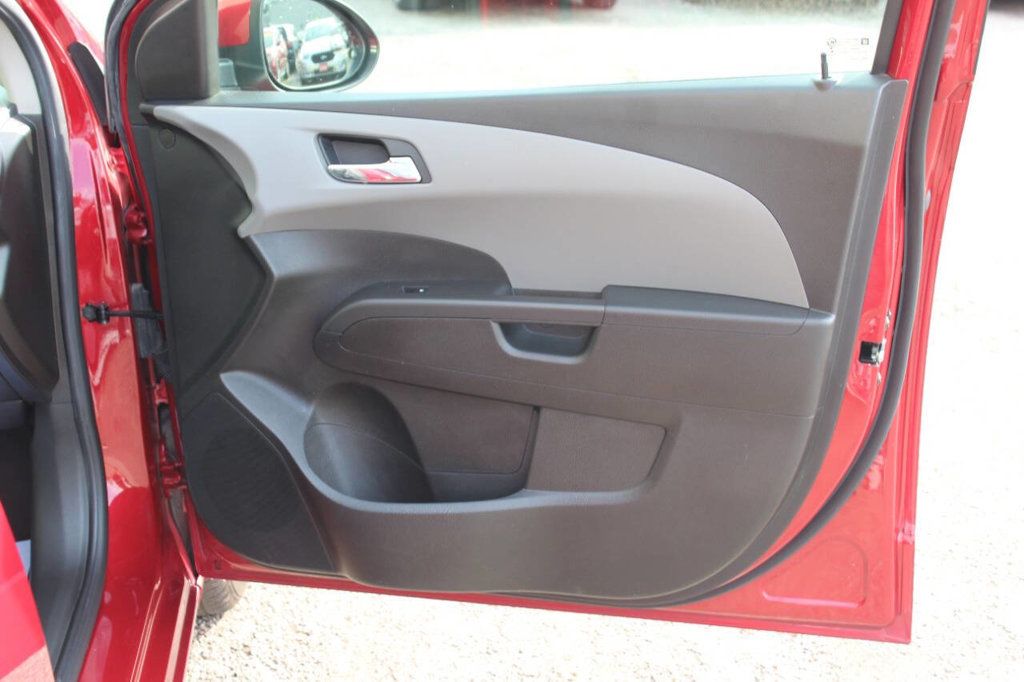 2014 Chevrolet Sonic 4dr Sedan Automatic LT - 22898481 - 13