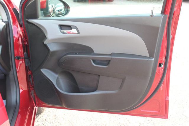 2014 Chevrolet Sonic 4dr Sedan Automatic LT - 22898481 - 13