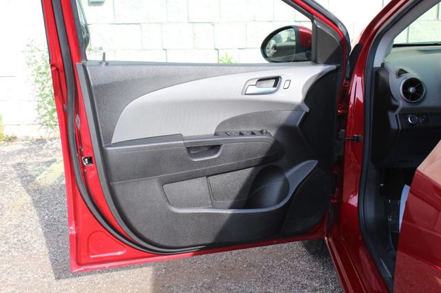 2014 Chevrolet Sonic 4dr Sedan Automatic LT - 22898481 - 8