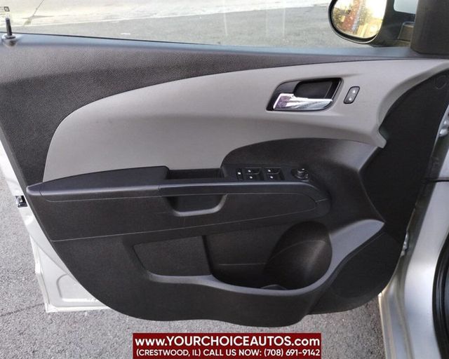 2014 Chevrolet Sonic 4dr Sedan Automatic LT - 22923359 - 10