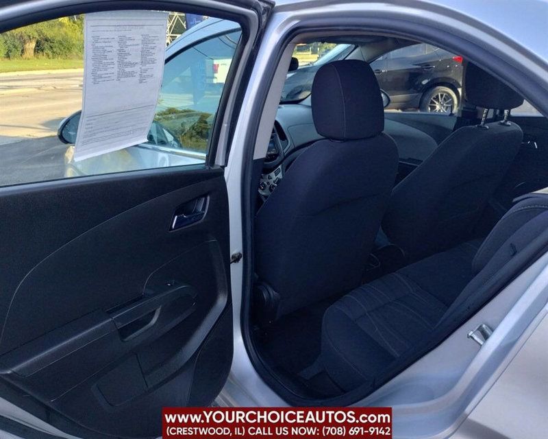 2014 Chevrolet Sonic 4dr Sedan Automatic LT - 22923359 - 14